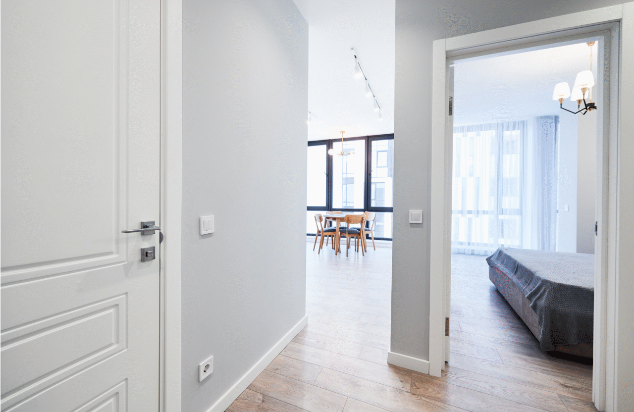 comparison-apartment-before-after-renovation